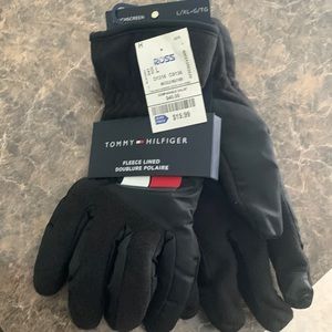 Fleece lined black gloves